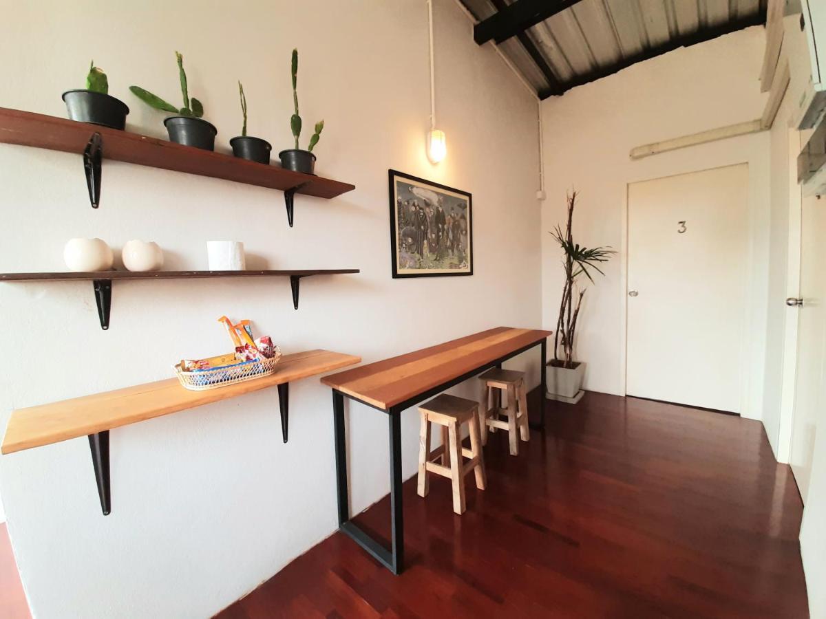 Pingplalee Female House Bangkok Exterior foto