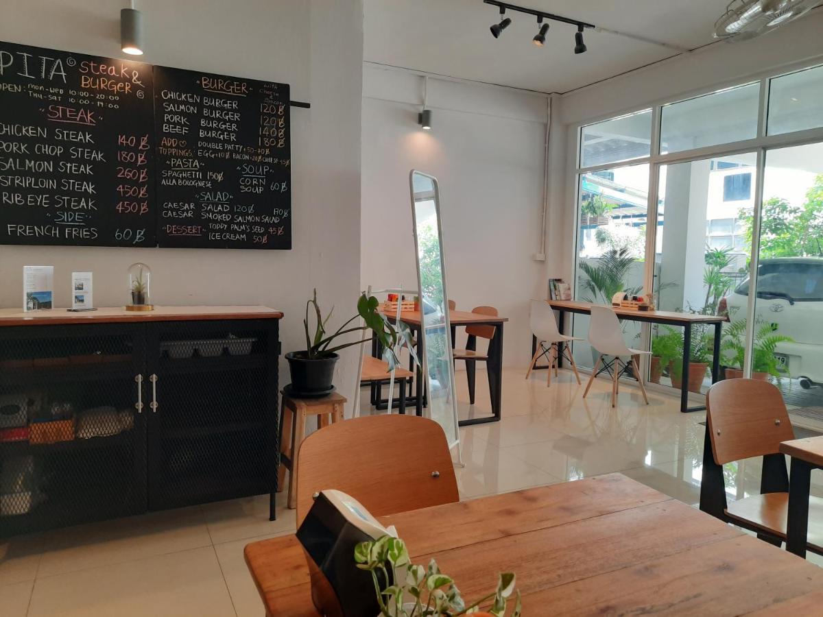 Pingplalee Female House Bangkok Exterior foto
